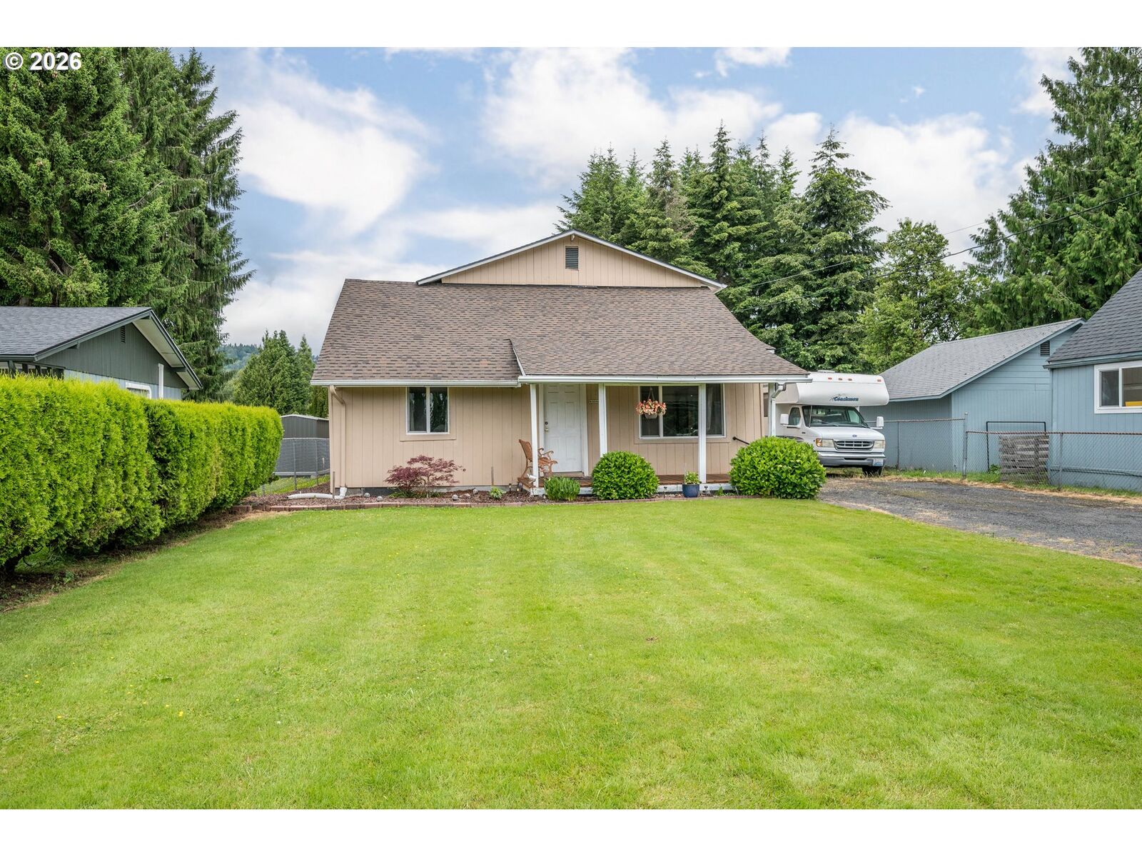 Property Photo:  3284 Oak St  WA 98632 