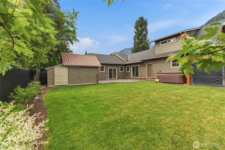 Property Photo: 106 Evans Street WA 98826