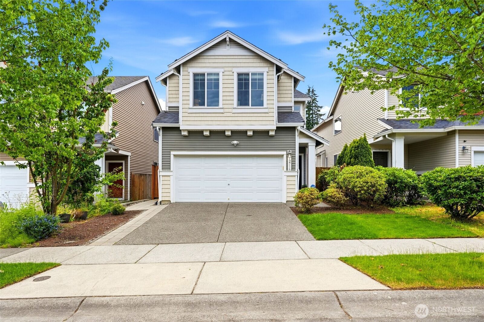 Property Photo:  12716  12 Avenue SE  WA 98208 