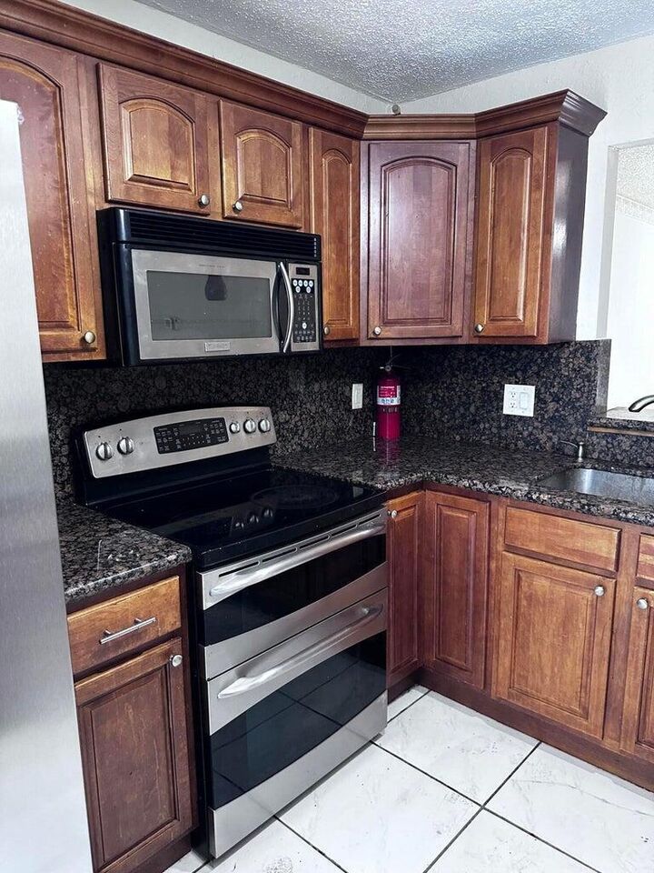 Property Photo: 6200 S Falls Cir Drive 310 FL 33319