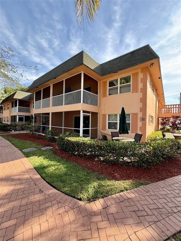 Property Photo:  760 SE 2nd Avenue D112  FL 33441 