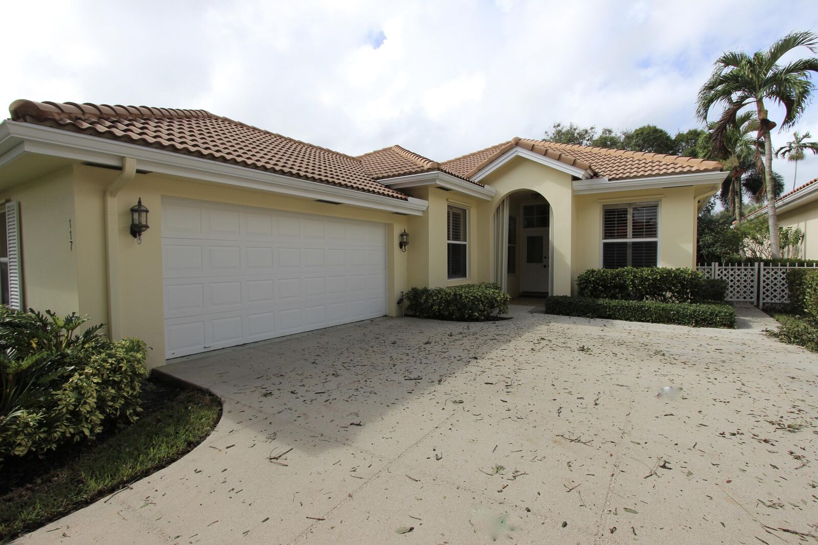 Property Photo: 117 Hampton Circle FL 33458