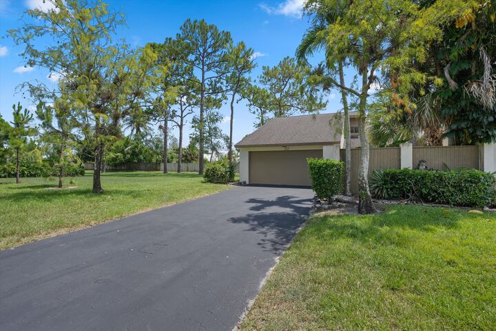 Property Photo: 352 Wood Dale Drive FL 33414