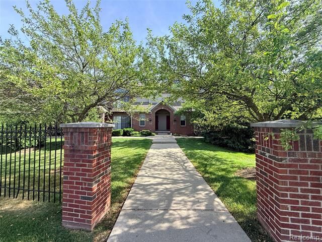 Property Photo:  2916 Signature Boulevard  MI 48103 