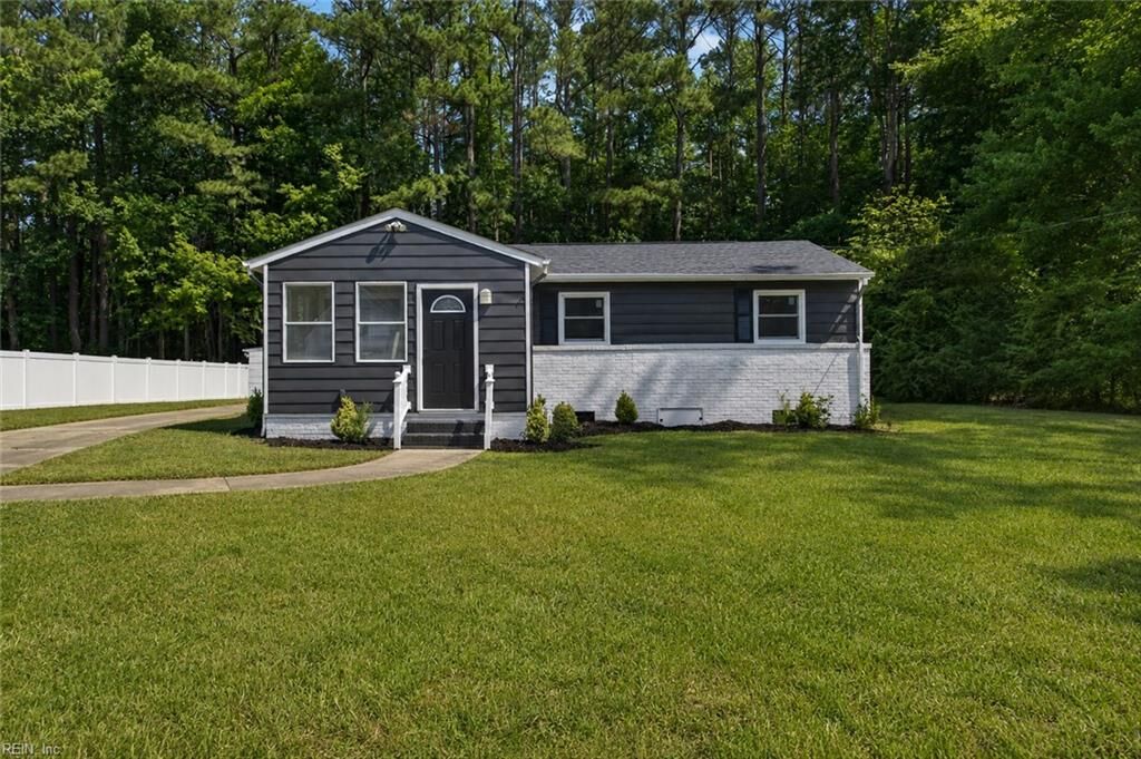Property Photo: 1073 Scenic Blvd VA 23322