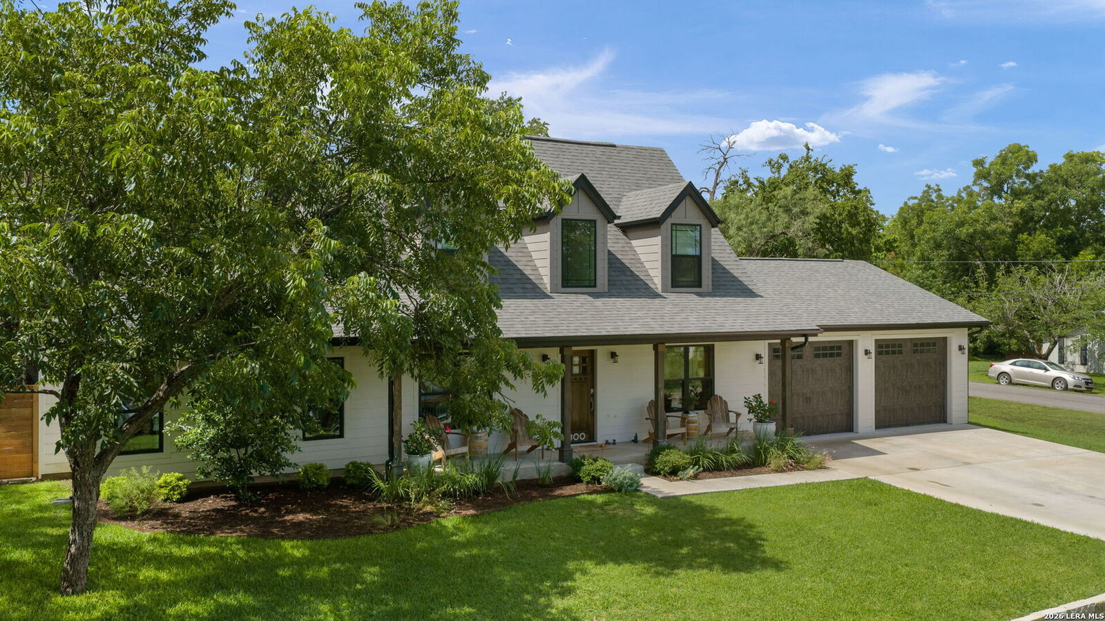 Property Photo: 300 E Bluebonnet Ln TX 78636