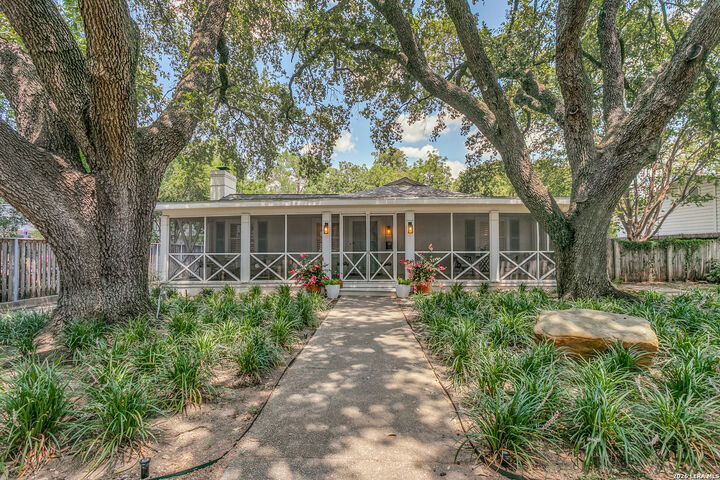 Property Photo:  317 Arcadia Pl  TX 78209 