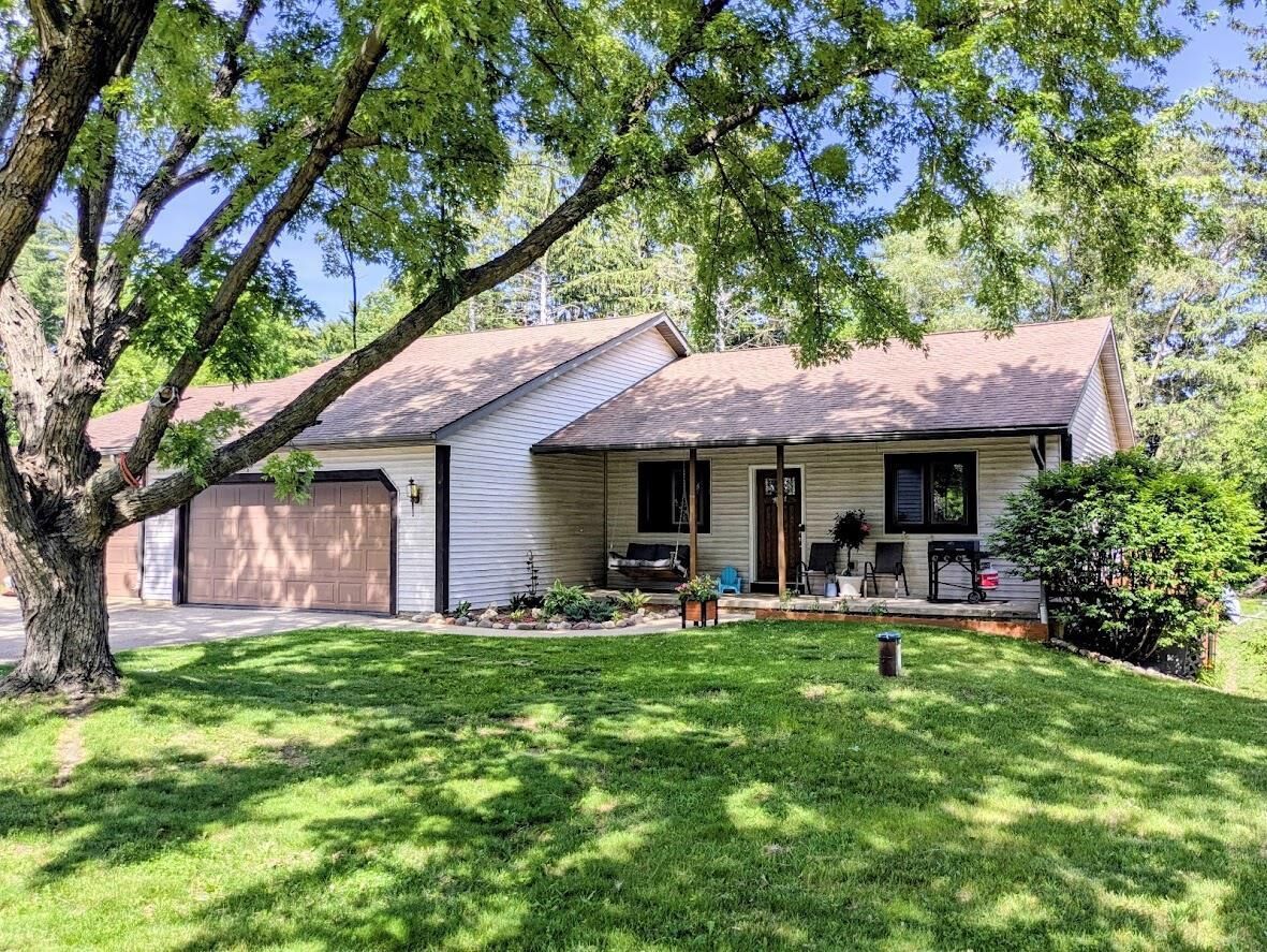 Property Photo:  N7590 Island Drive  WI 53954 