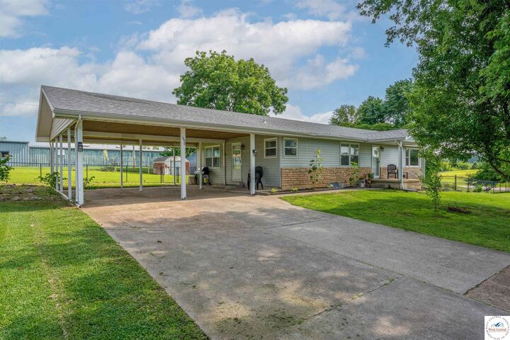 Property Photo:  1090 Sycamore  MO 65355 