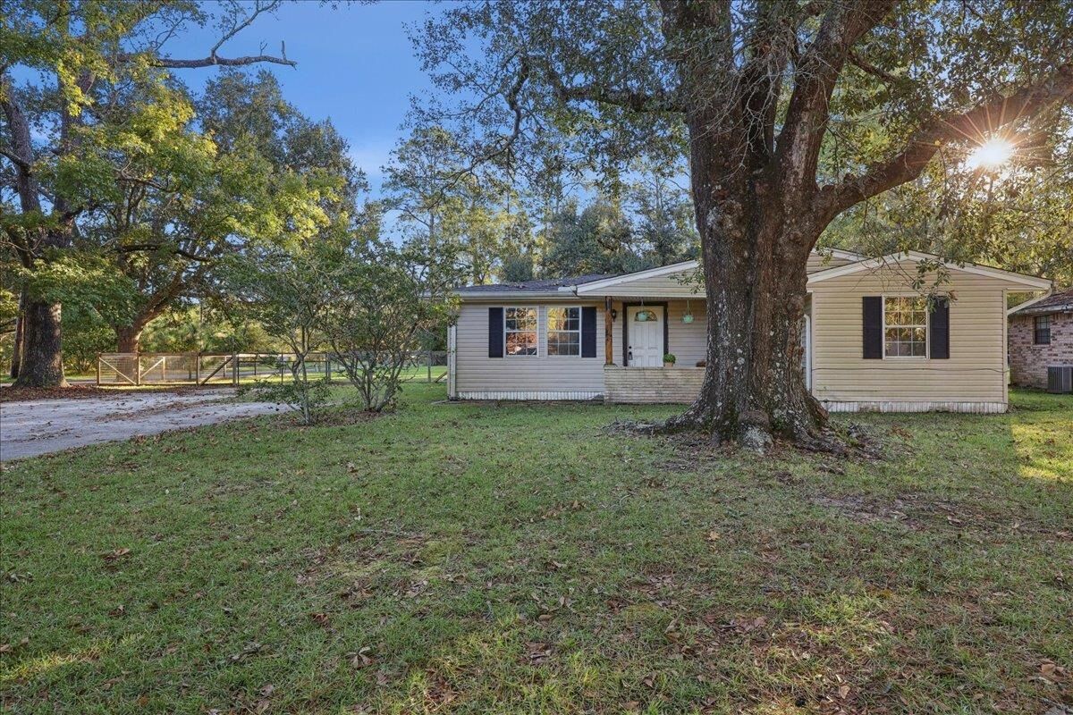 Property Photo: 380 Croom TX 77611