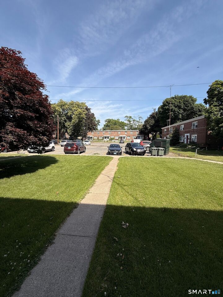 Property Photo:  Court A Bdlg 19 Unit 73 Court  CT 06610 