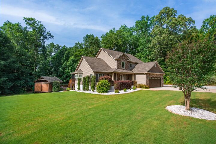Property Photo: 218 Hoozer Drive SC 29334