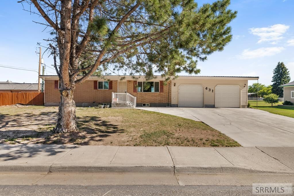 Property Photo: 431 W Center Street ID 83274