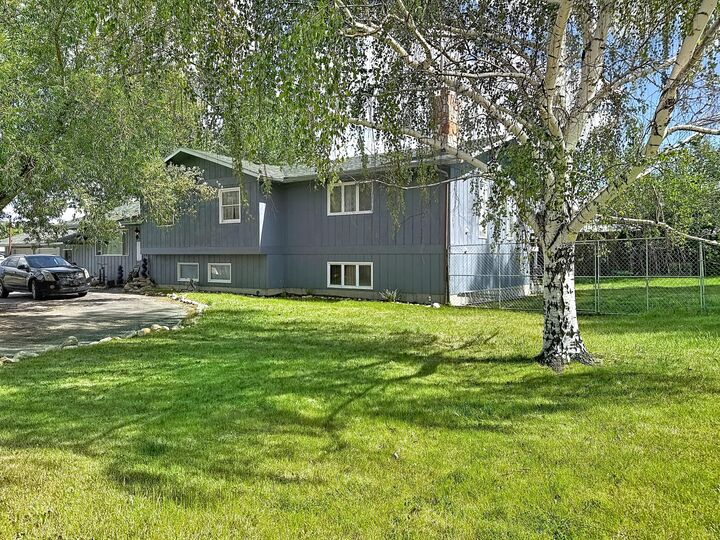 Property Photo: 155 E Keays Street WY 82834