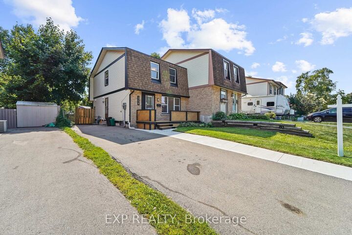 Property Photo: 2258 Manchester Drive ON L7P 3W2