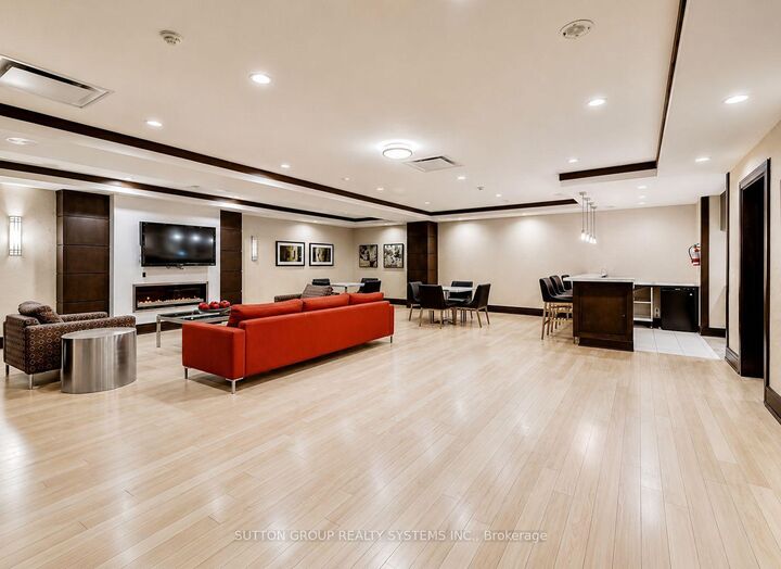Property Photo: 1070 Sheppard Avenue W Ph11 ON M3J 0G8