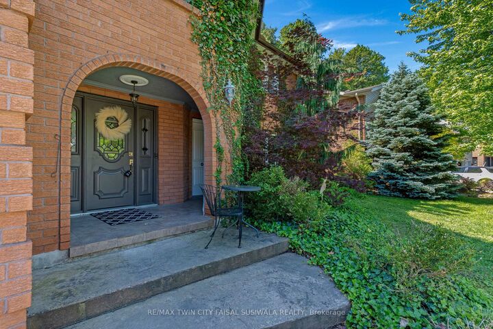 Property Photo: 37 Yellow Birch Drive ON N2N 2M1