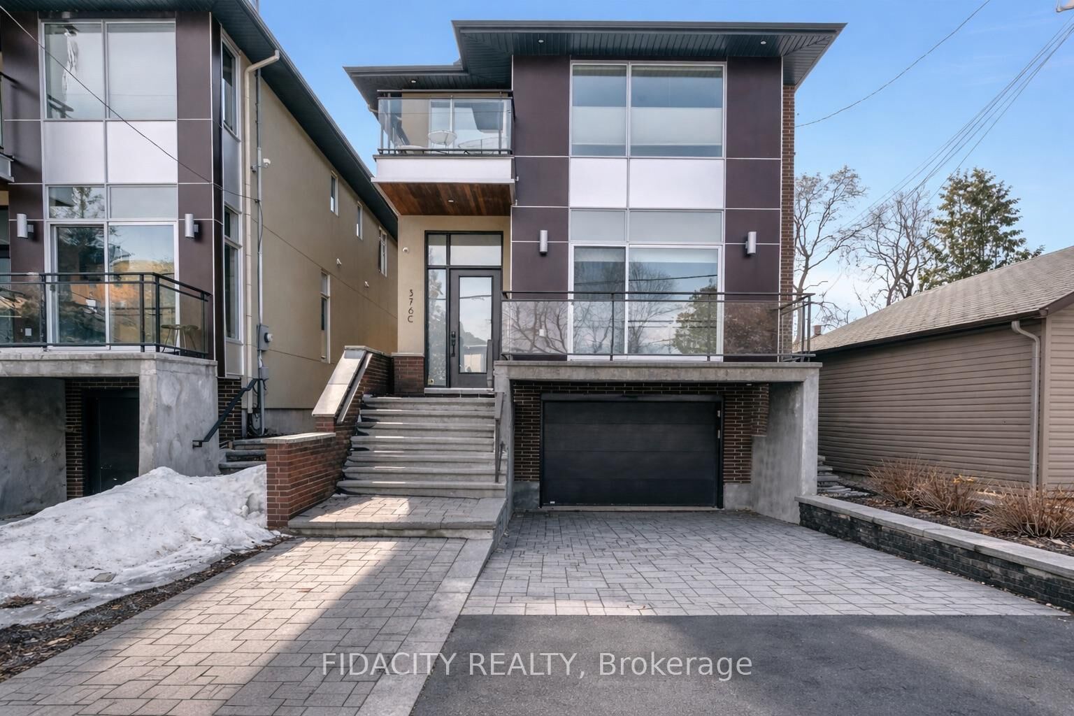 Property Photo: 376 C Wilmont Avenue ON K2A 0B1