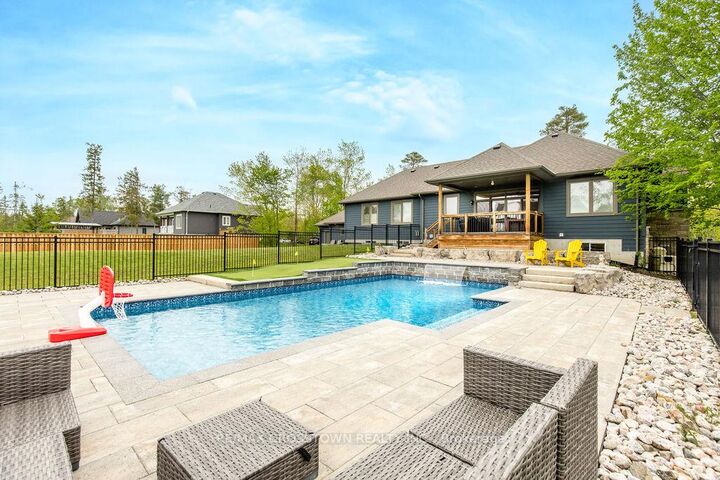 Property Photo: 2055 Elana Drive ON L3V 0C1
