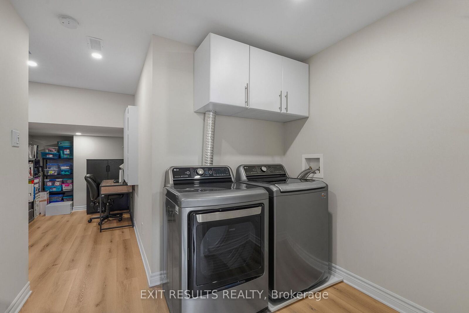 Property Photo: 2609 Raymond Street ON K4K 0B6