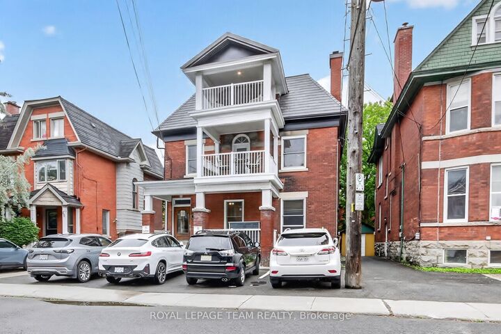Property Photo: 64 Delaware Avenue S ON K2P 0Z3