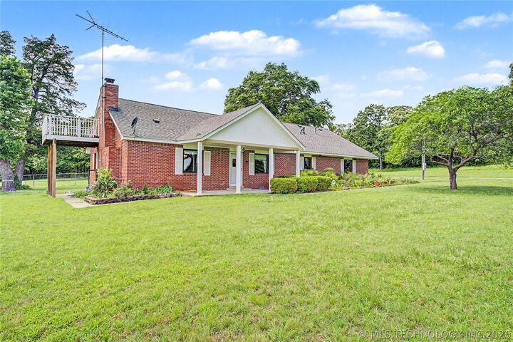 Property Photo:  267 County Road 3013  OK 74003 