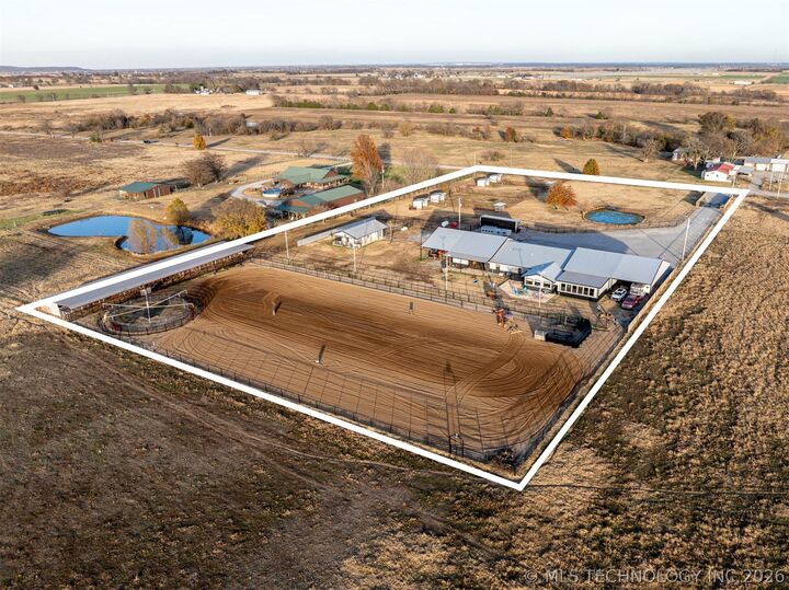 Property Photo:  29550 S 4240 Road  OK 74036 