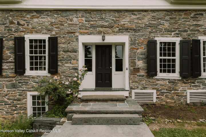 Property Photo:  31 Upper Whitfield  NY 12404 