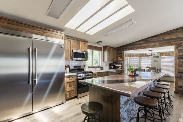 Property Photo: 1538 E Steinaker Way UT 84046