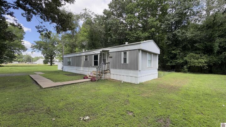 Property Photo:  3110 Shelbourne St  KY 42001 