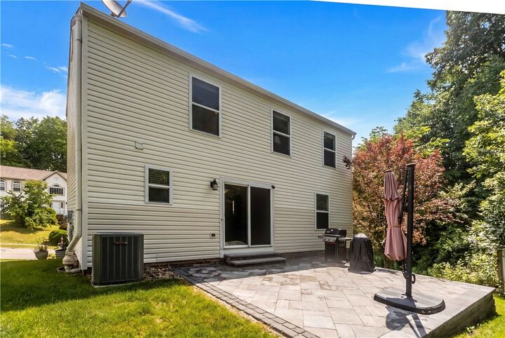 Property Photo: 121 Shelbourne Drive PA 15108