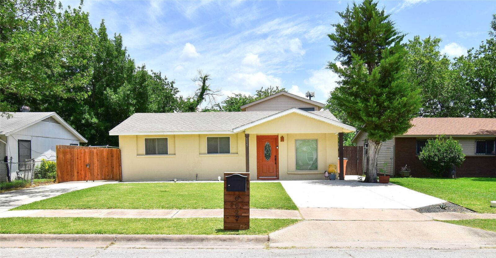 Property Photo: 6027 Bluebell Circle TX 78741