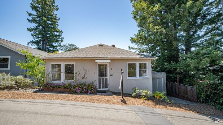 Property Photo:  2 2 1/2 Grandview Avenue  CA 94952 