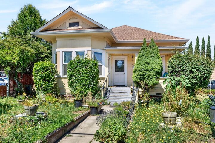 Property Photo:  156 S Humboldt Street  CA 95490 