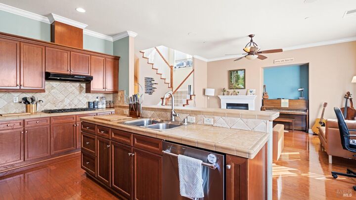 Property Photo: 2011 Bellaterra Court CA 95404