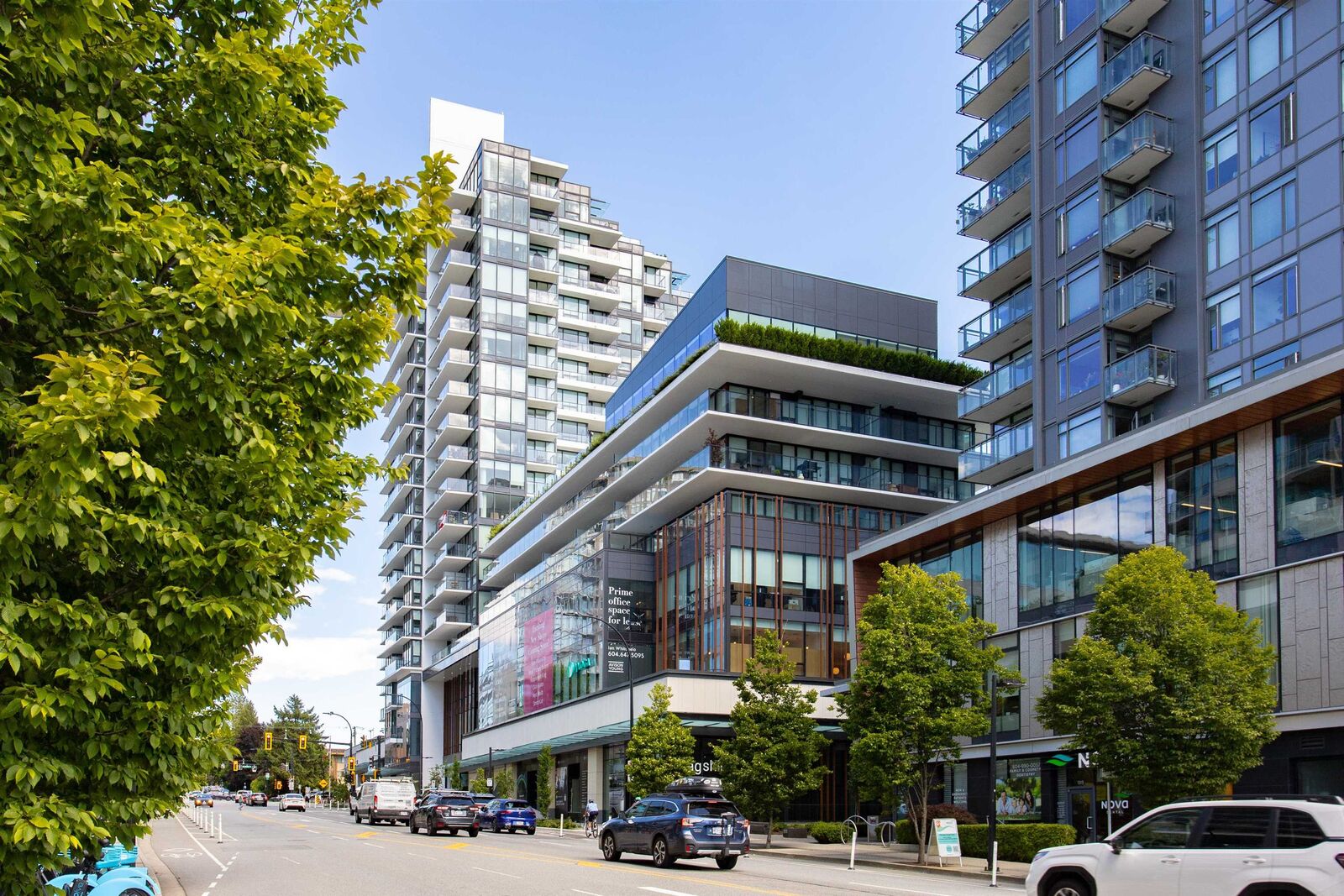 Property Photo: 135 E 13th Street 202 BC V7L 0J8