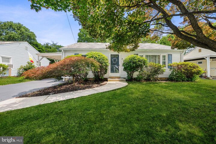 Property Photo: 7 Pierrepont Avenue NJ 08846