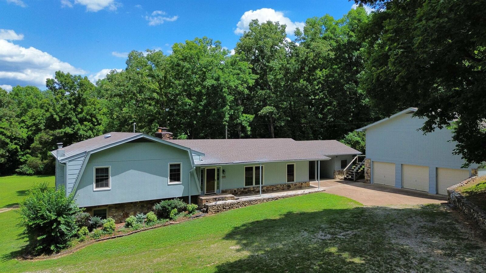 Property Photo:  137 Rainbow Drive  AR 72542 