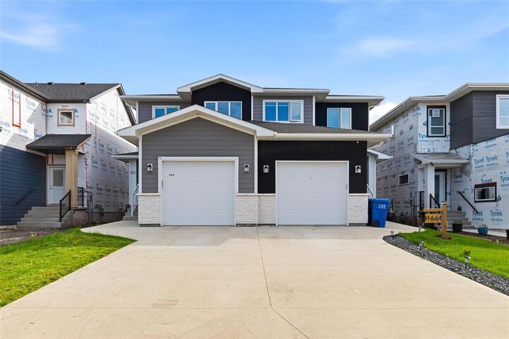 Property Photo:  164 Red Pine Drive  MB R4A 5A4 