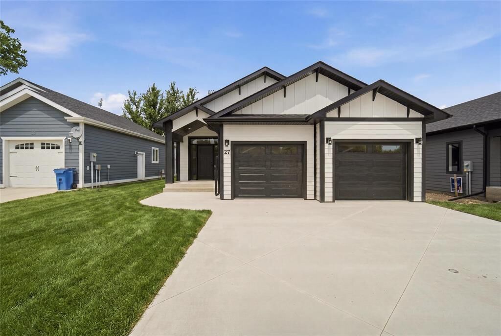 Property Photo: 27 Gelinas Street MB R0A 1V0