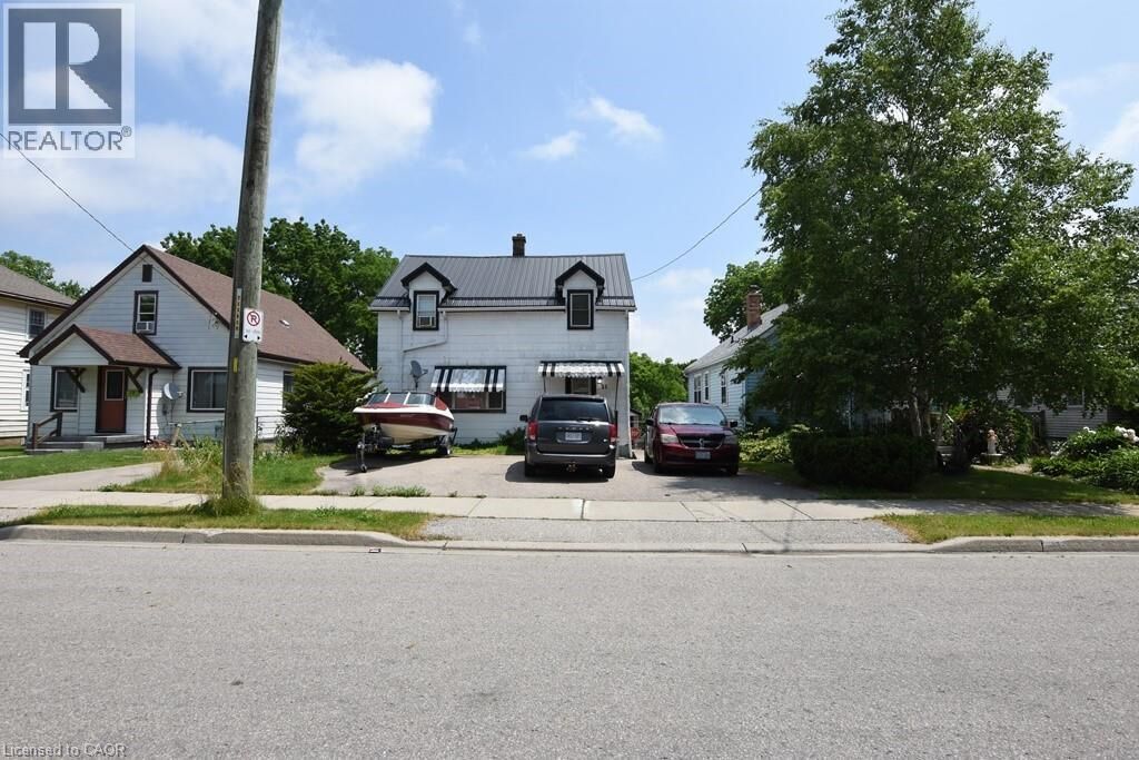 Property Photo:  21 Nelson Street  ON N3Y 3E4 