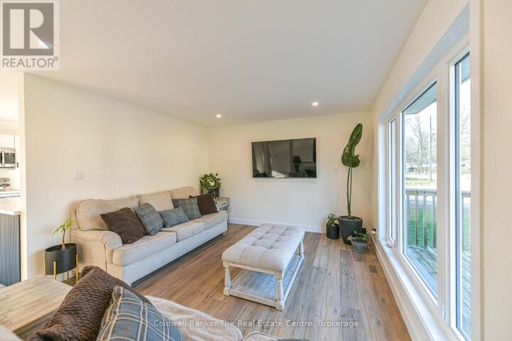 Property Photo:  355 Louise Street  ON P1P 1E1 