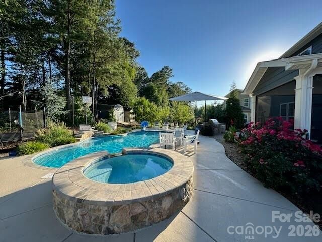 Property Photo: 7658 Lazy Hollow Lane NC 28037