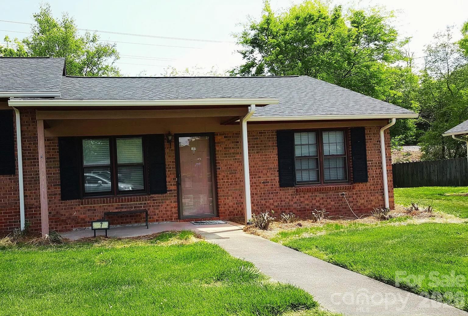 Property Photo: 137 Glenwood Drive D SC 29732