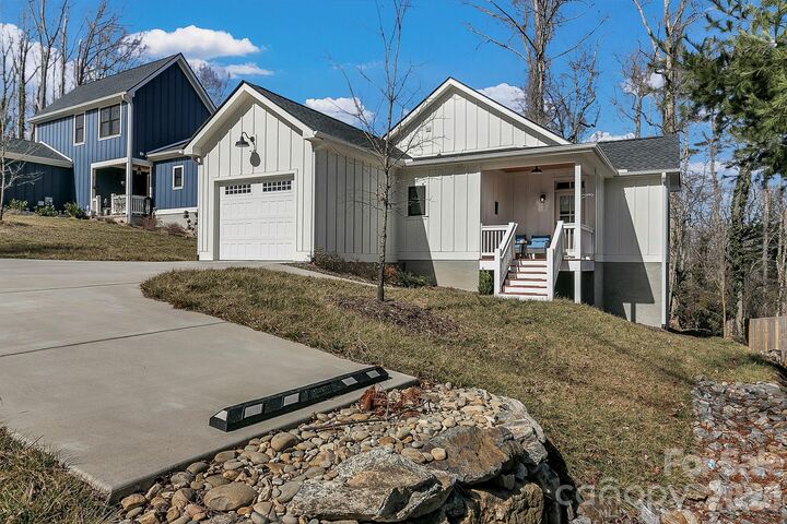 Property Photo:  40 Rangeley Drive  NC 28803 