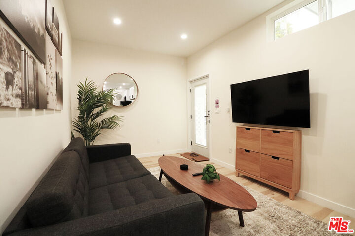 Property Photo: 9040 Phyllis Ave CA 90069