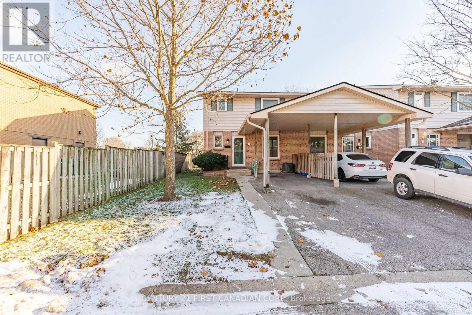 Property Photo: 160 Conway Drive Unit 7 ON N6E 3M4