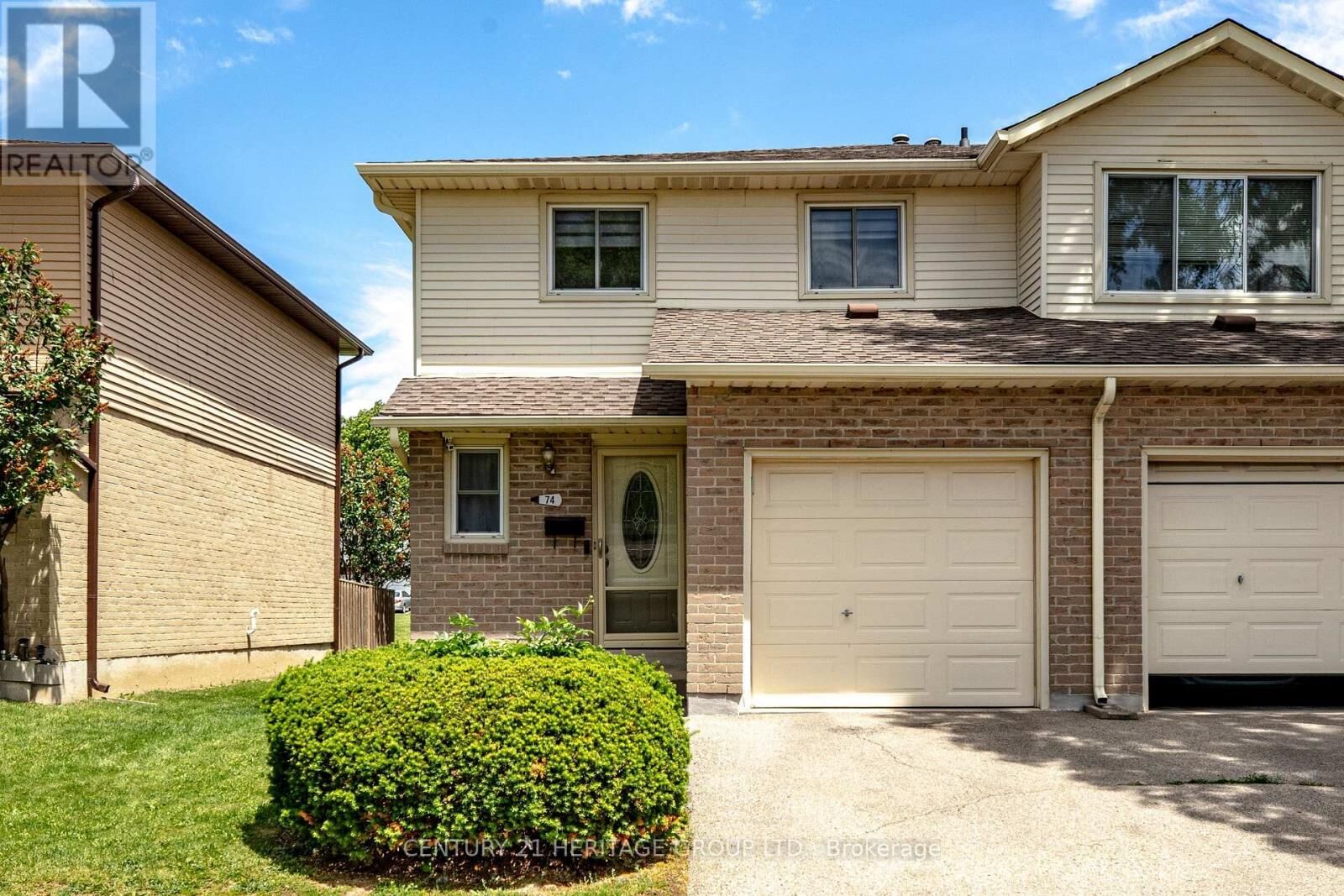 Property Photo:  860 Rymal Road East 74  ON L8W 2X9 