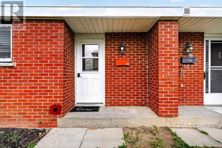 Property Photo: 47 Wellington Street C1 ON L1A 2M4
