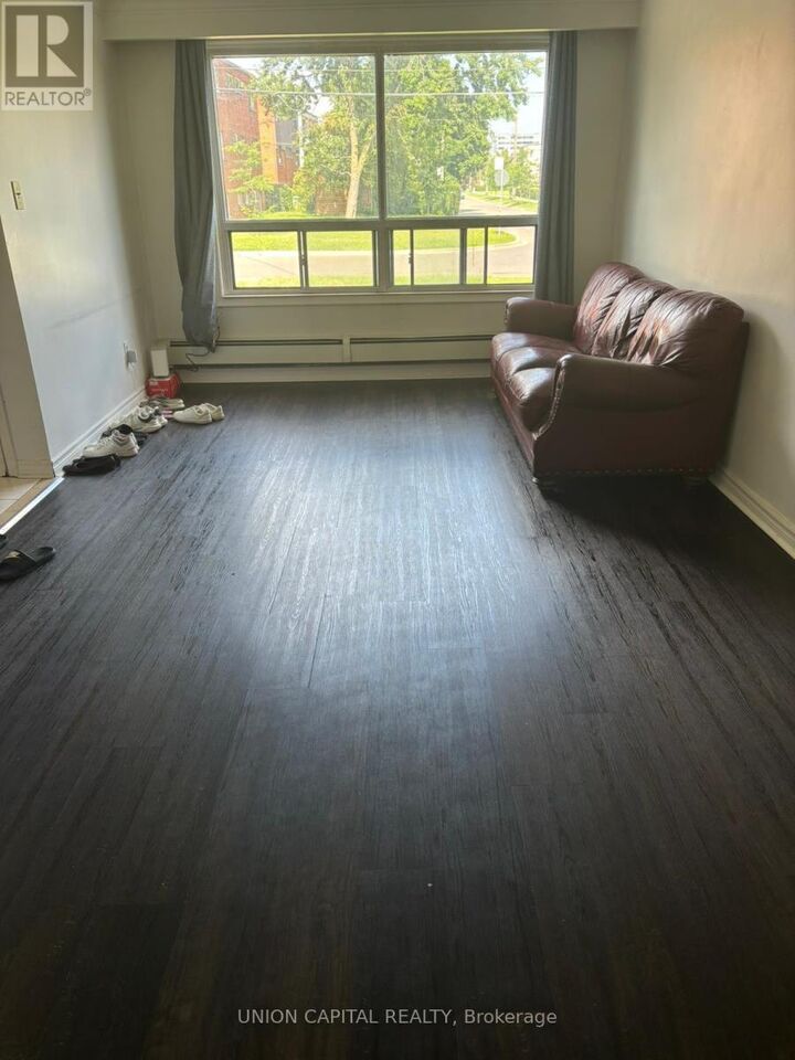 Property Photo:  100 Rajah Street 2  ON M6A 2J3 